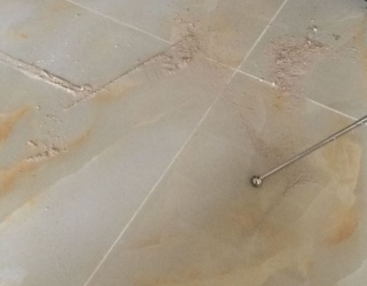 澄海瓷砖空鼓维修公司分享粘合剂选择不当在瓷砖铺贴过程中可能导致以下问题