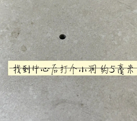 澄海瓷砖空鼓维修公司专业解答在瓷砖铺贴过程中，如果砂料搅拌不均匀，将会带来以下问题